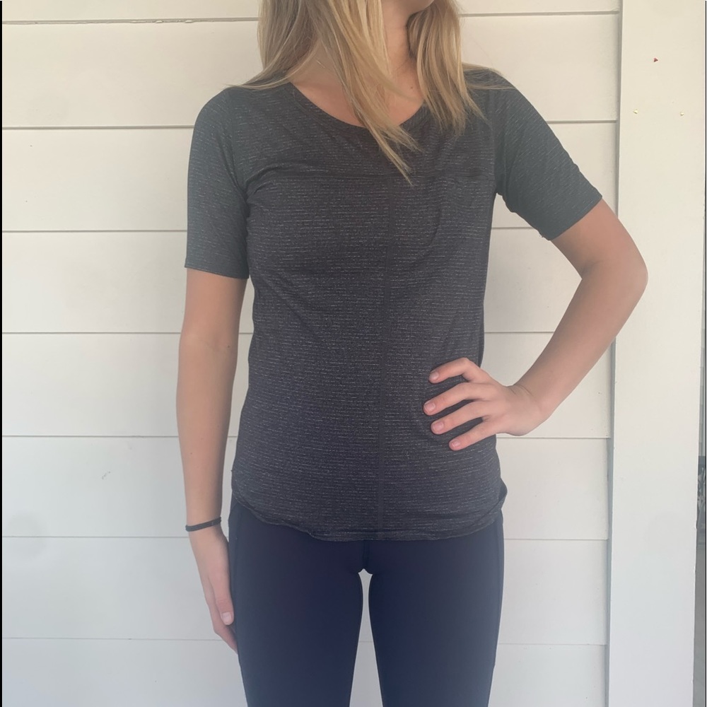 LuluLemon Athletica - great condition top size 4